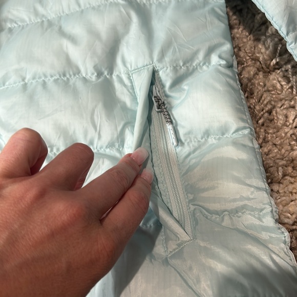 Levi’s Edie Packable Jacket - Picture 4 of 7